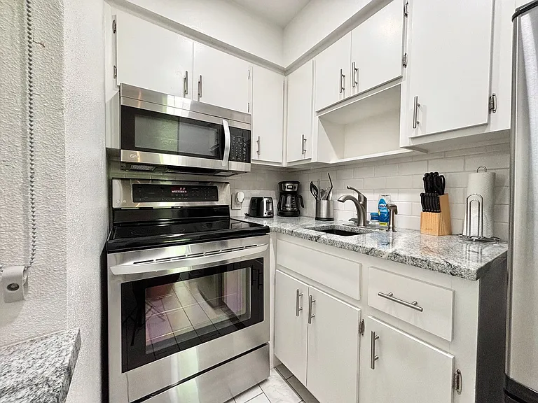 419 Ocean Ave #406 — Photo 12