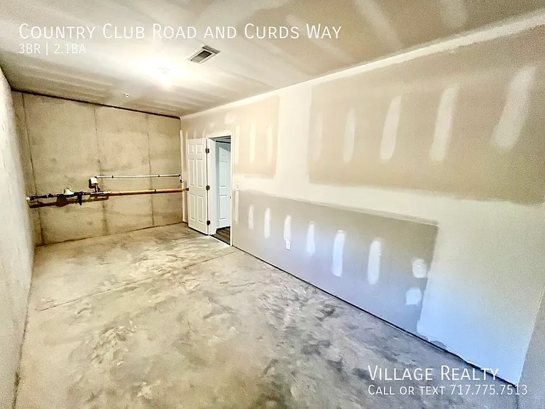 Country Club Rd — Photo 95