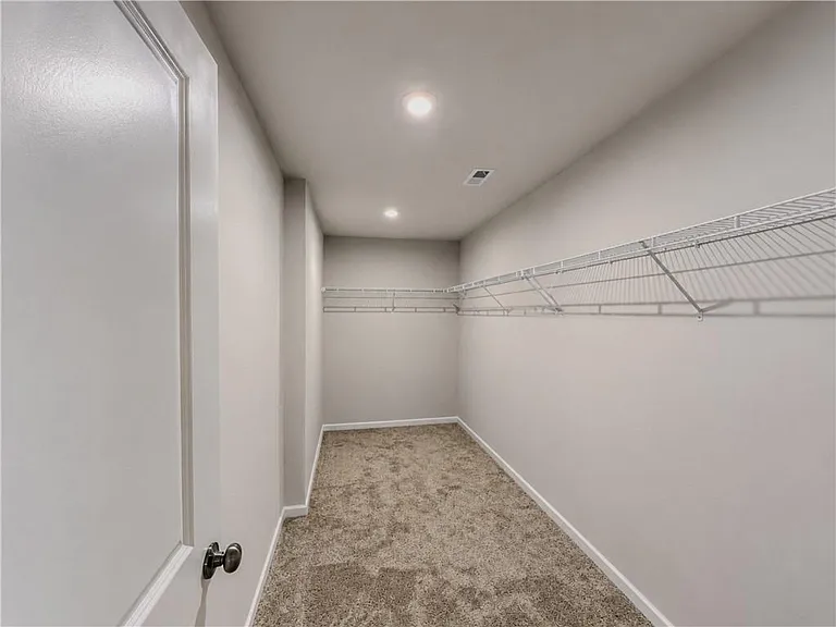 45 Woodford Dr — Photo 22