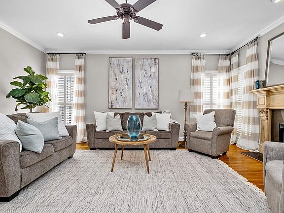 4th image of 7516 Surrey Ln