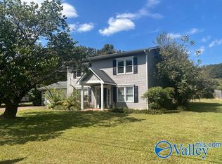 1104 Lasone Dr, Scottsboro, AL 35768