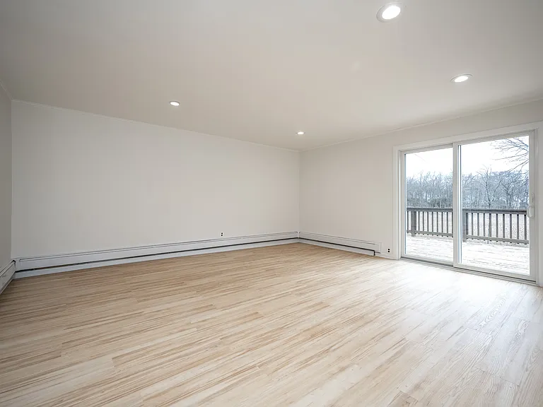 14 Deane Pl — Photo 16