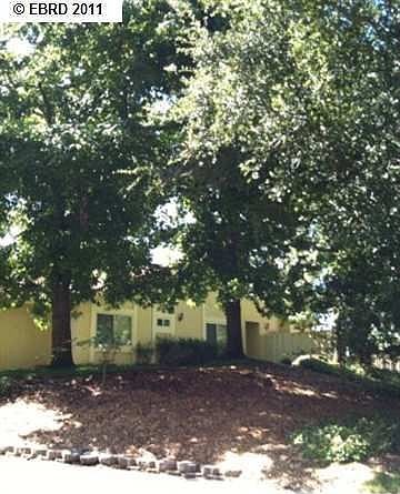 2nd image of 129 Thousand Oaks St