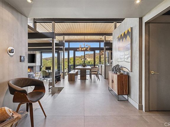 5th image of 21090 Rios St