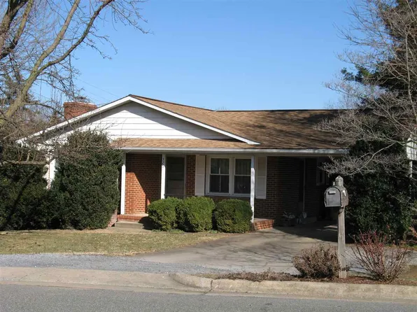 326 7th St, Harrisonburg, VA 22802