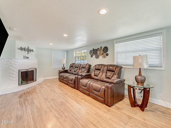 3rd image of 515 Janice Ave