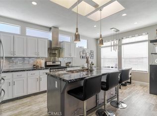 11 Oxford Way, Northridge, CA 91324