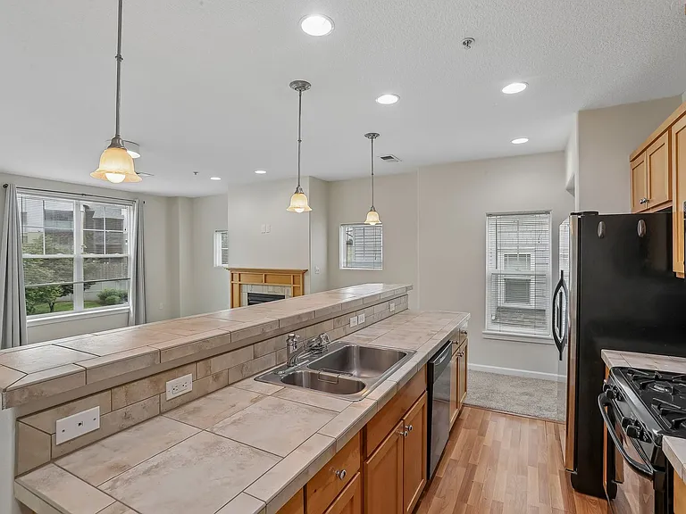 10805 NE Red Wing Way #201 — Photo 15