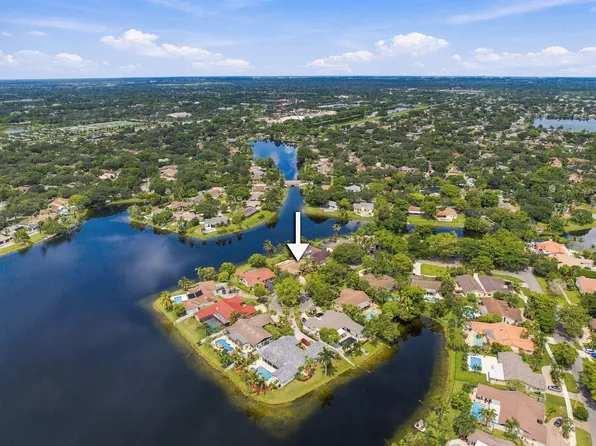 11713 Spinnaker Way, Cooper City, FL 33026