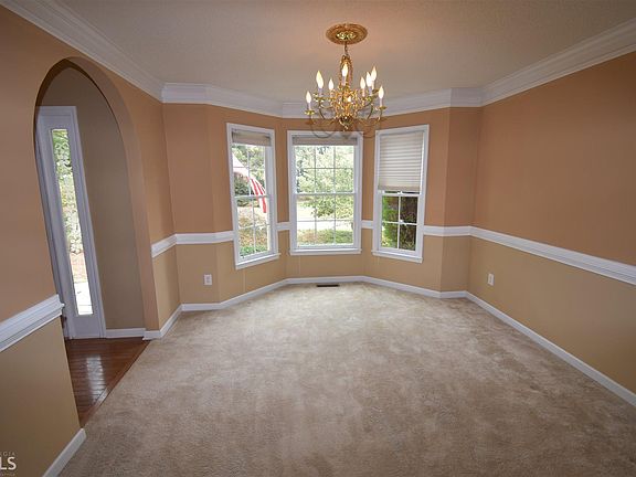 4th image of 135 Marina Ct