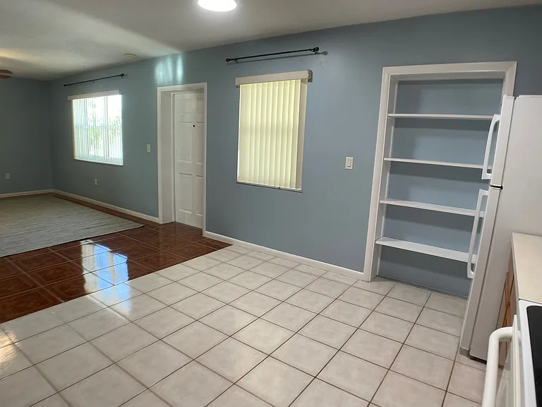 380 Base Ave E #203 — Photo 6