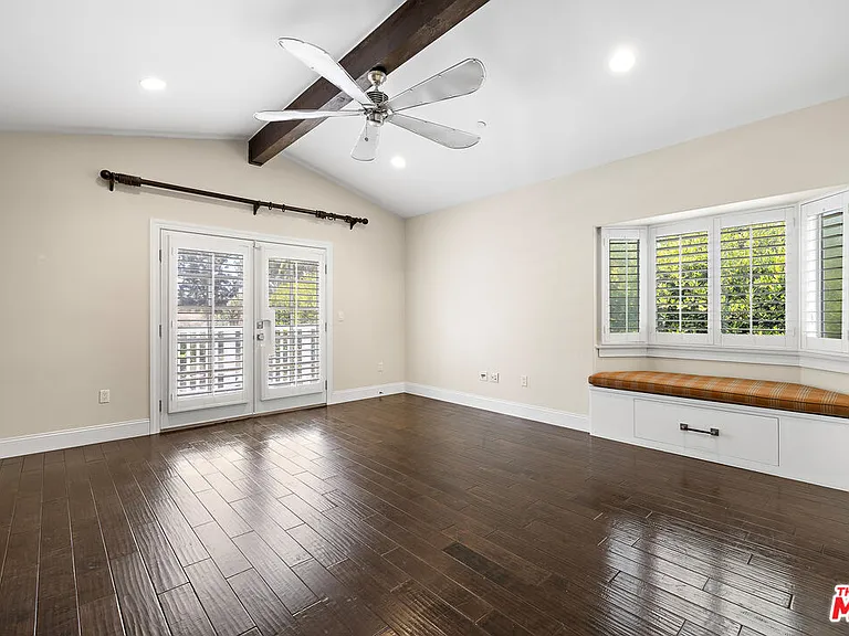 1147 Centinela Ave — Photo 26