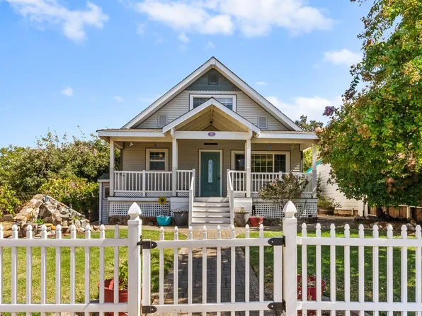 25 N Summit St, Ione, CA 95640