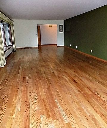 5th image of 14 Old Orchard Ln