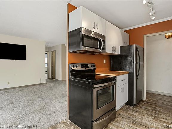 5th image of 8900 E Jefferson Ave #1021