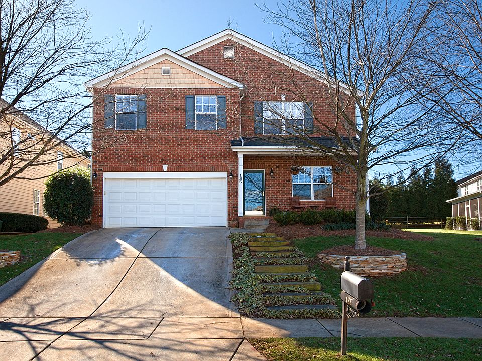 1st image of 135 Middleton Pl