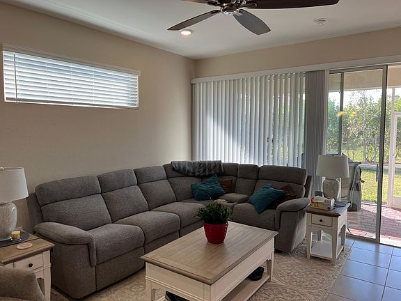 3rd image of 3009 Royal Gardens Ave