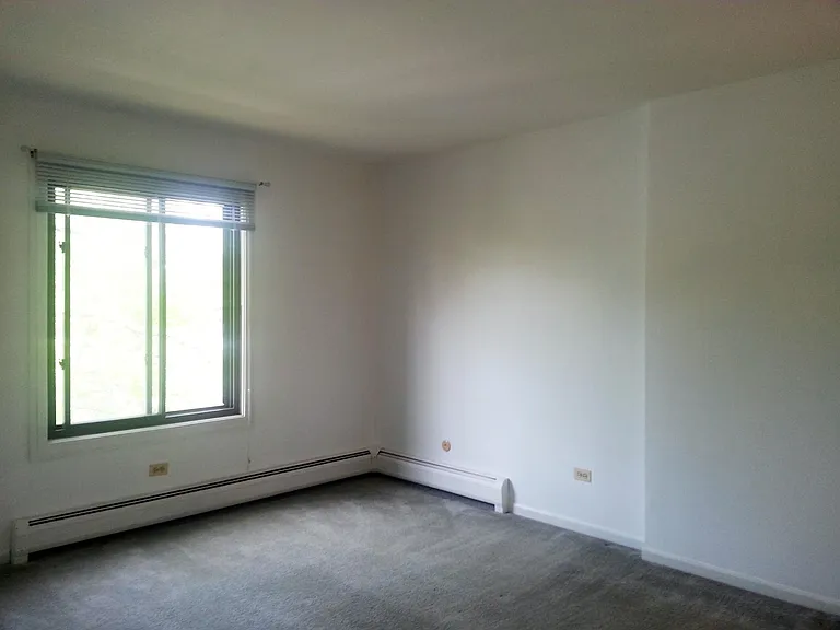 995 S Court Of Shorewood #3B — Photo 9