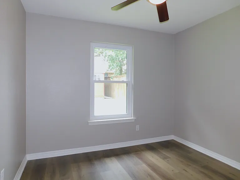 2529 John Dr — Photo 20