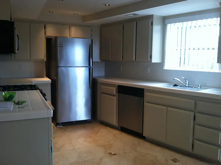 1652 Sunset Cliffs Blvd — Photo 4