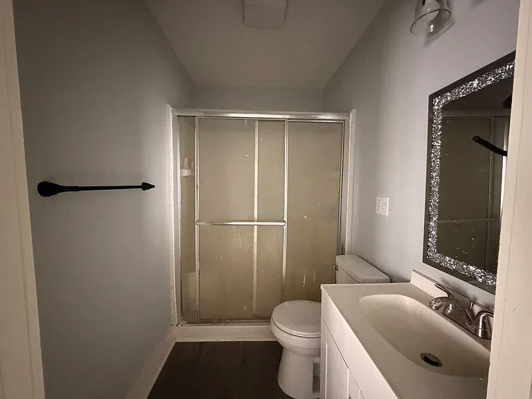 305 SE 4th St — Photo 5