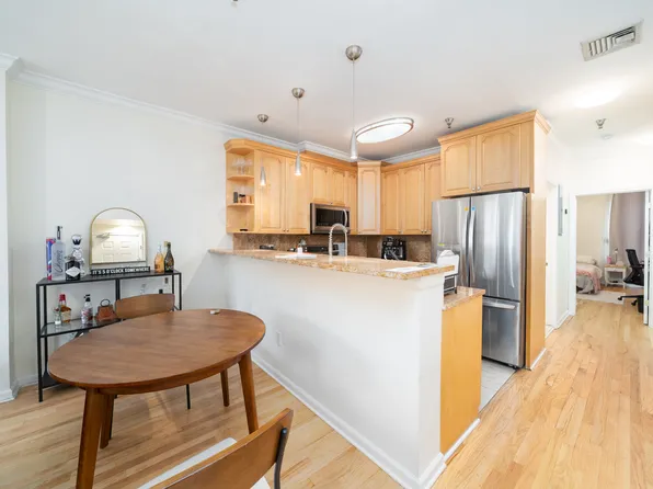 106 Washington Street image 2 of 14