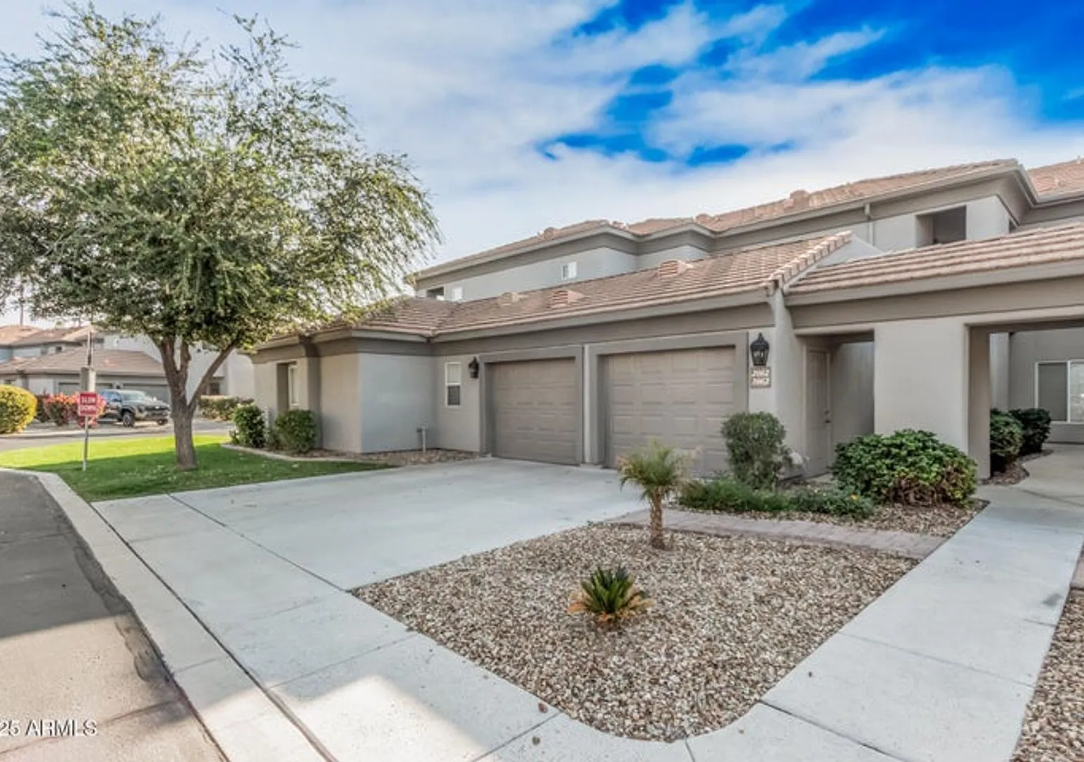 7401 W Arrowhead Clubhouse Dr #2062 - 2 Bed, 2 Bath, Gated Community — Photo 1