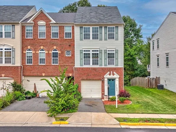 41748 Cynthia Ter, Aldie, VA 20105