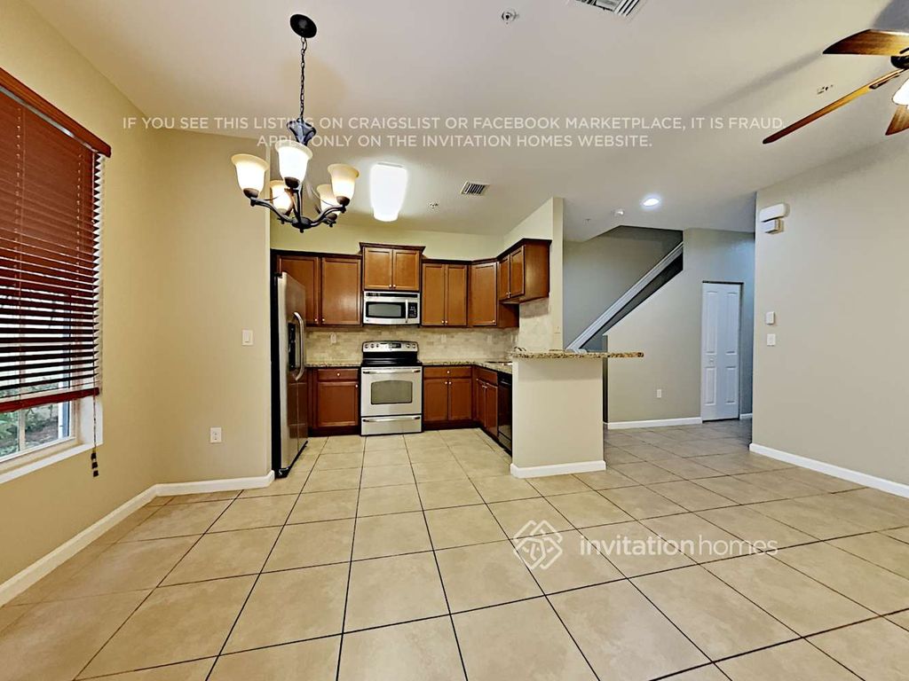 167 SW 7th Ct, photo 8