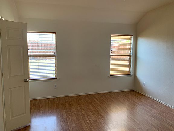 4th image of 1802 Cedar Wood Trl