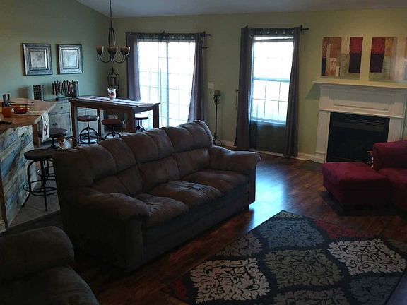 2nd image of 3732 Aberdeen Ct #0