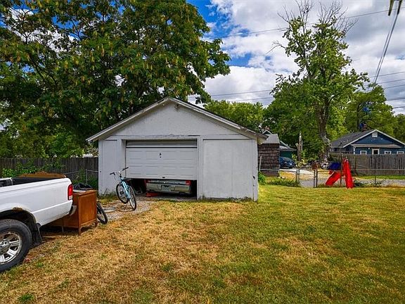 5th image of 1305 S 41st St