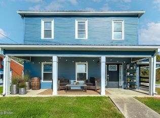 211 E Woodford St, Lawrenceburg, KY 40342