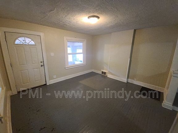4th image of 2401 E 16th St