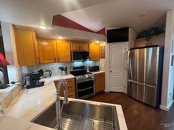 4th image of 3939 W Hearst Dr