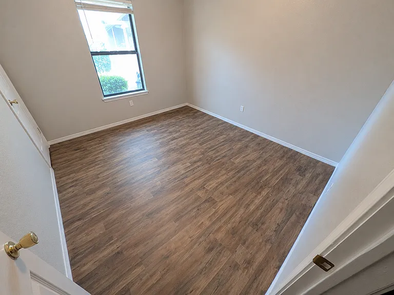 guest room (to the right side of hall)