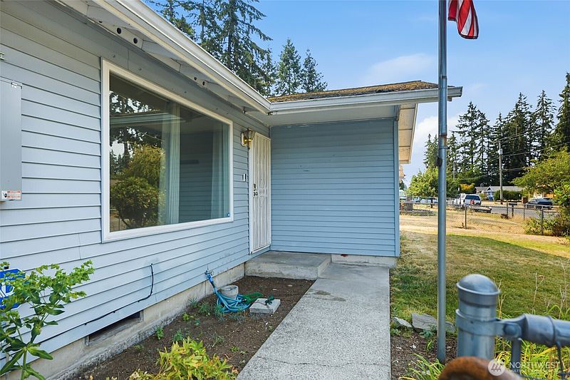 2nd image of 17215 13th Avenue Ct E