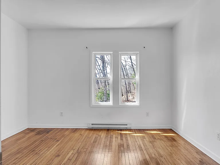 1442 Main St #3 — Photo 2