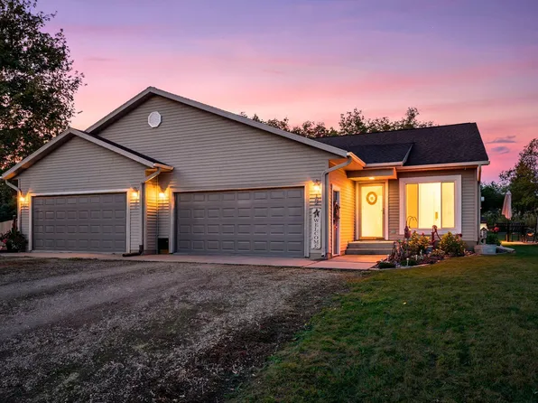 162 3rd St, Glenwood City, WI 54013