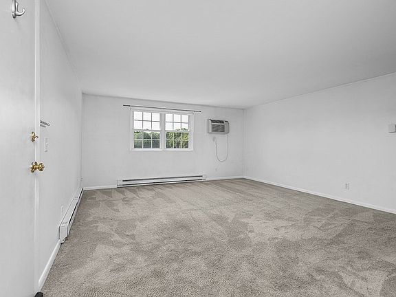 4th image of 91 Pleasant St APT C11