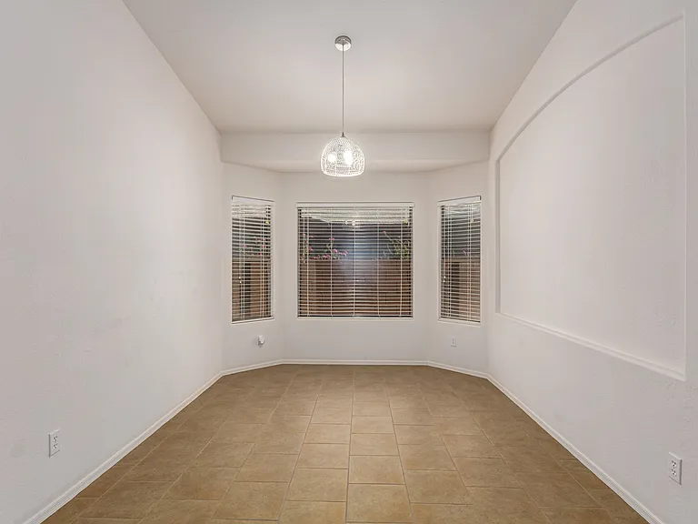 15273 W Edgemont Ave — Photo 7