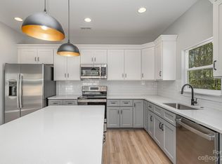 3414 Peligreni St, Charlotte, NC 28208