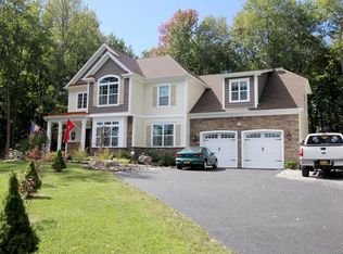 37 Copper Rock Rd, Walden, NY 12586