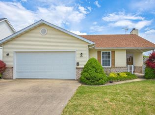 834 Misty Valley Rd, O'Fallon, IL 62269