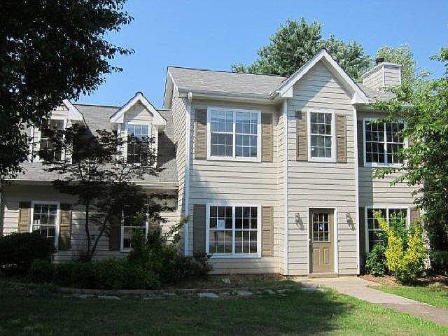 1st image of 1060 Kentucky Dr