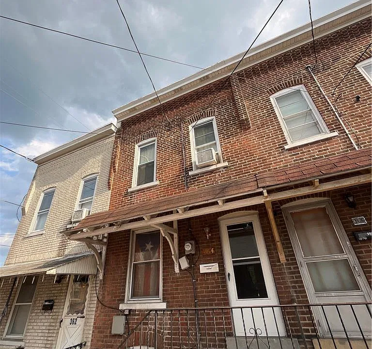 364 W Green St