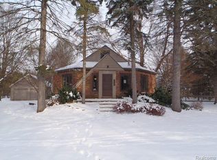 26368 Lyndon, Redford, MI 48239