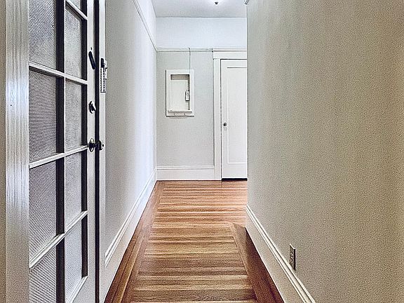 2nd image of 2301 Bay St APT 202