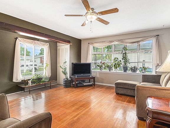 2nd image of 2508 Prescott Dr