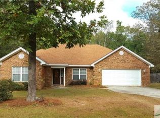 500 Queens Way, Ellabell, GA 31308